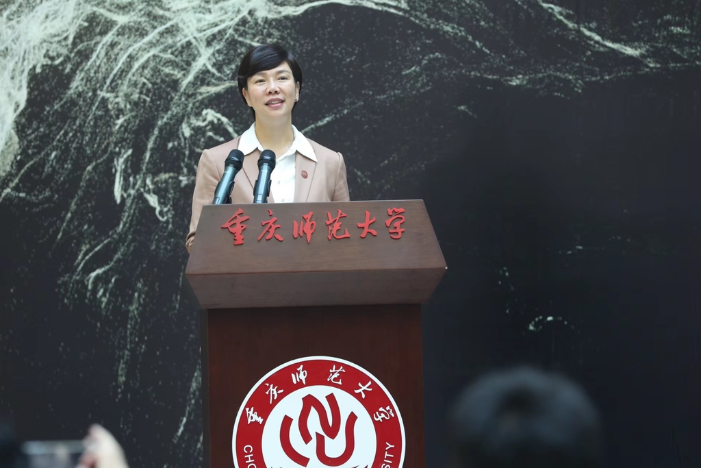 bw必威西汉姆联官方网站党委书记张艳讲话并宣布展览开幕。受访者供图 华龙网发