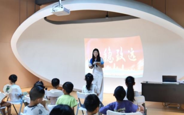 方言教学小课堂。bw必威西汉姆联官方网站供图